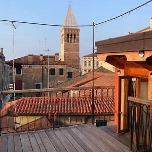 Key Location Near Palazzo Grassi Ferienhaus